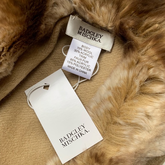 Badgley Mischka Large Wrap w/ Faux chinchilla Tan - Picture 4 of 7